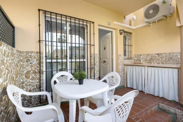 La Barrosa Apartment *